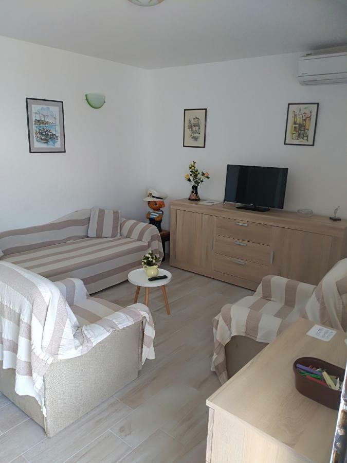 Apartments Maja ตราสนิสเซ ภายนอก รูปภาพ